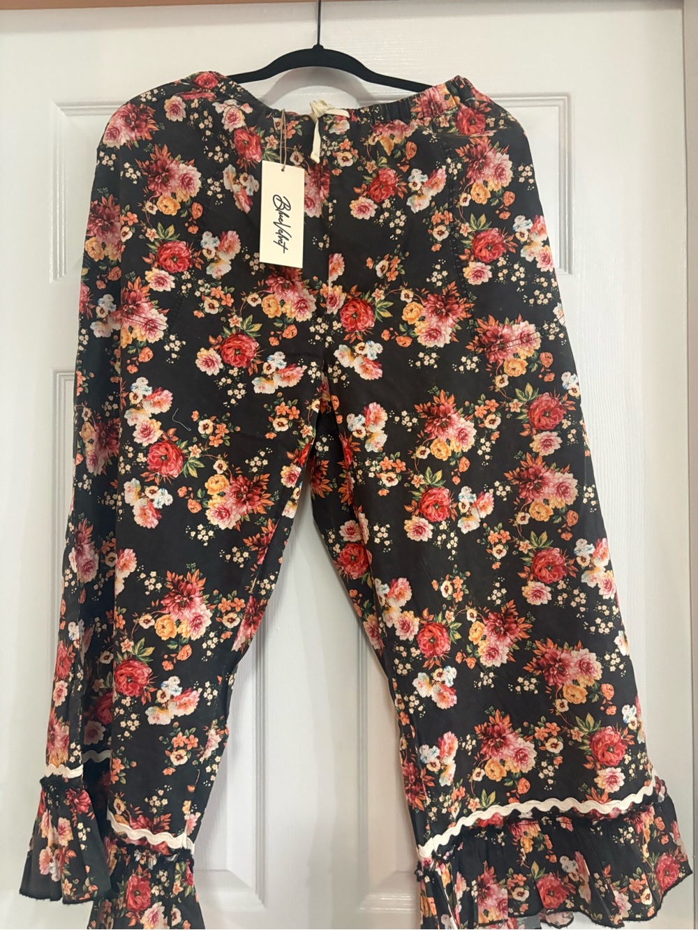 Black Floral Cropped Pajama Pants with Ruffle Hem